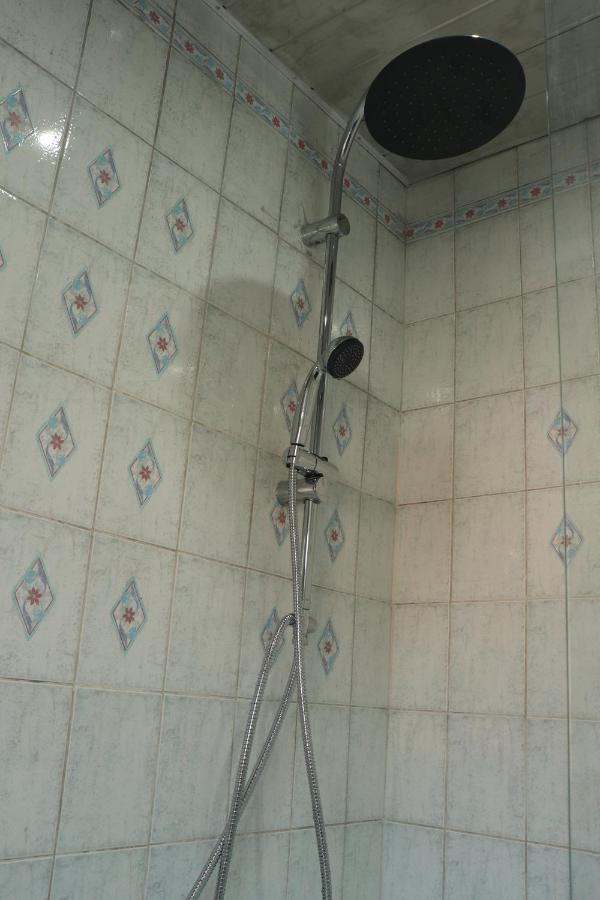 Spacious & Comfortable 3 Bedroom House - Free Wifi & Free Parking Apartment Leeds (West Yorkshire)