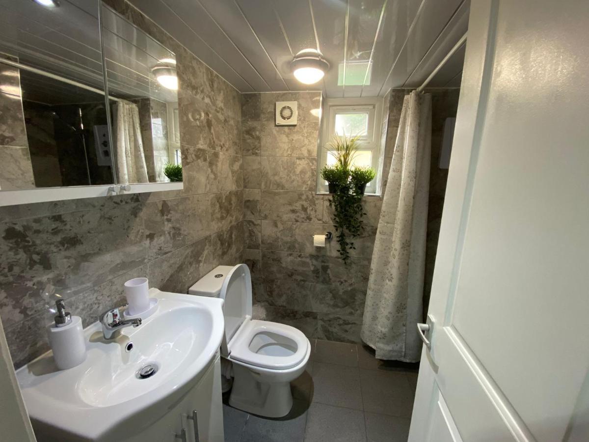 Charming, Cosy Hideaway With Free Wifi, Parking Apartment Leeds (West Yorkshire)