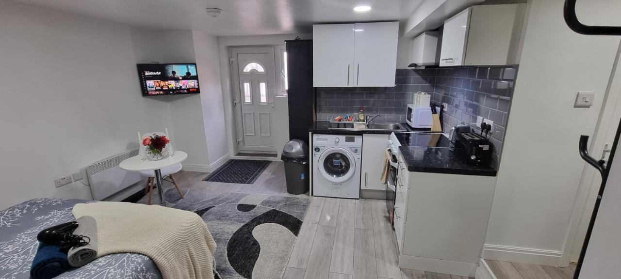 Apartment Charming, Cosy Hideaway With Free Wifi, Parking Leeds (West Yorkshire)