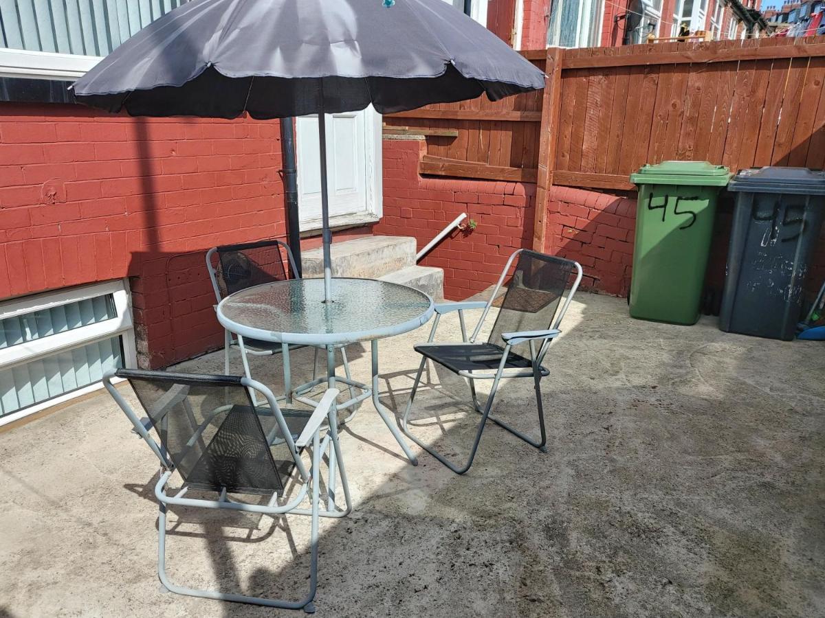 Apartment Lovely Studio-flat With Free Parking, Free Wifi. *