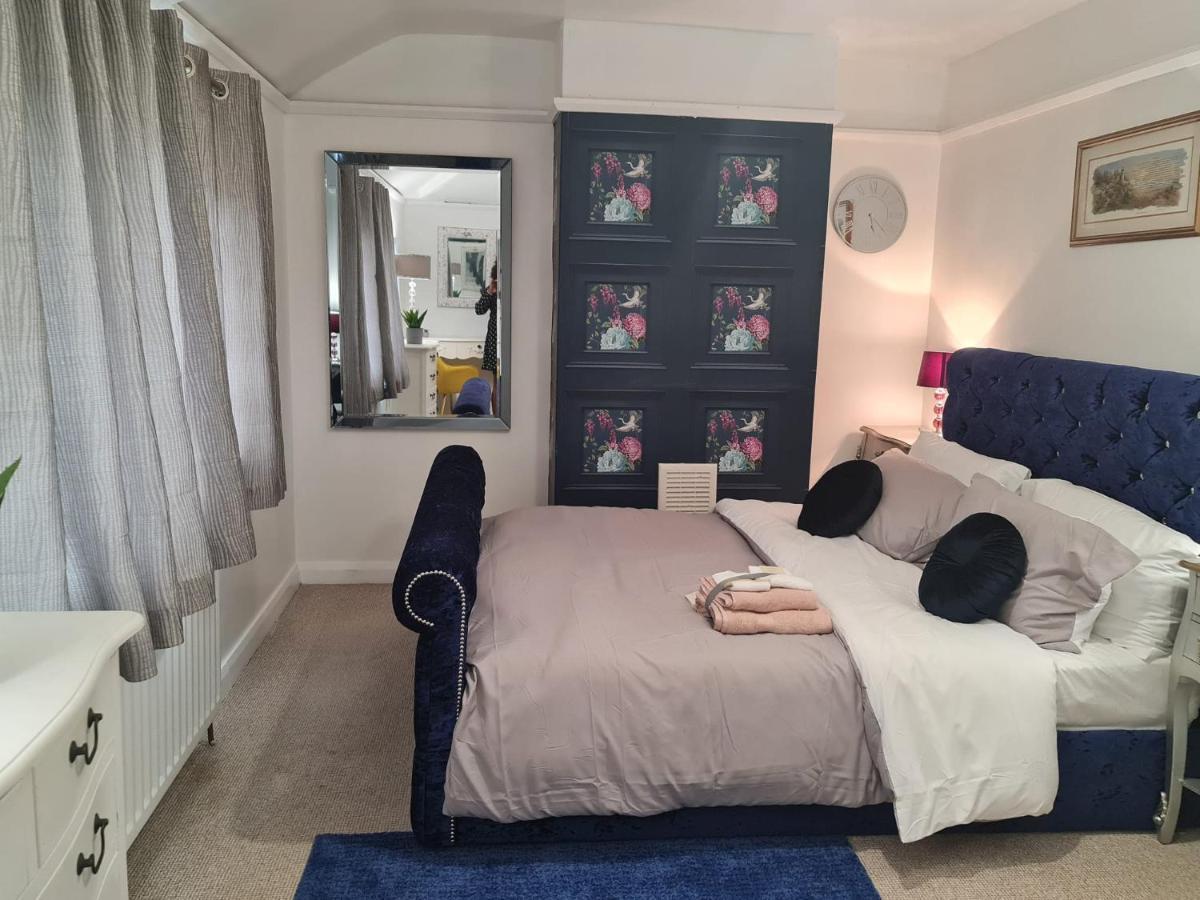 Immaculate 3-bed House In Middleton Holiday home