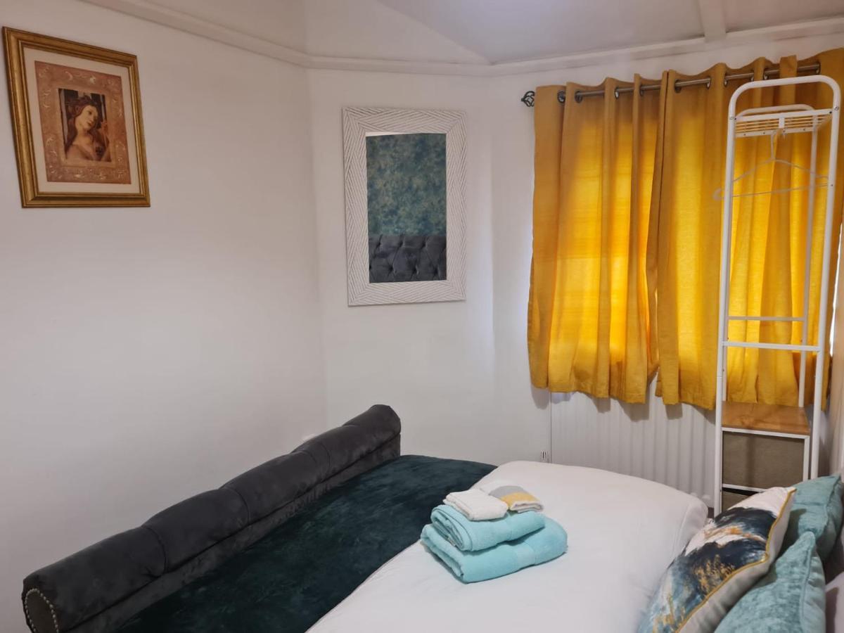 Immaculate 3-bed House In Middleton * Leeds (West Yorkshire)