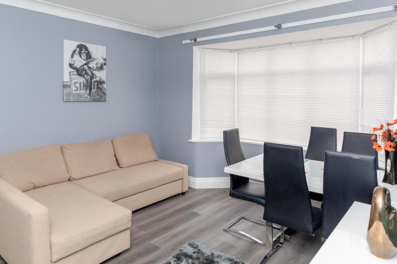 Leeds Centre Spacious House Free Parking And Wi-fi Leeds (West Yorkshire)