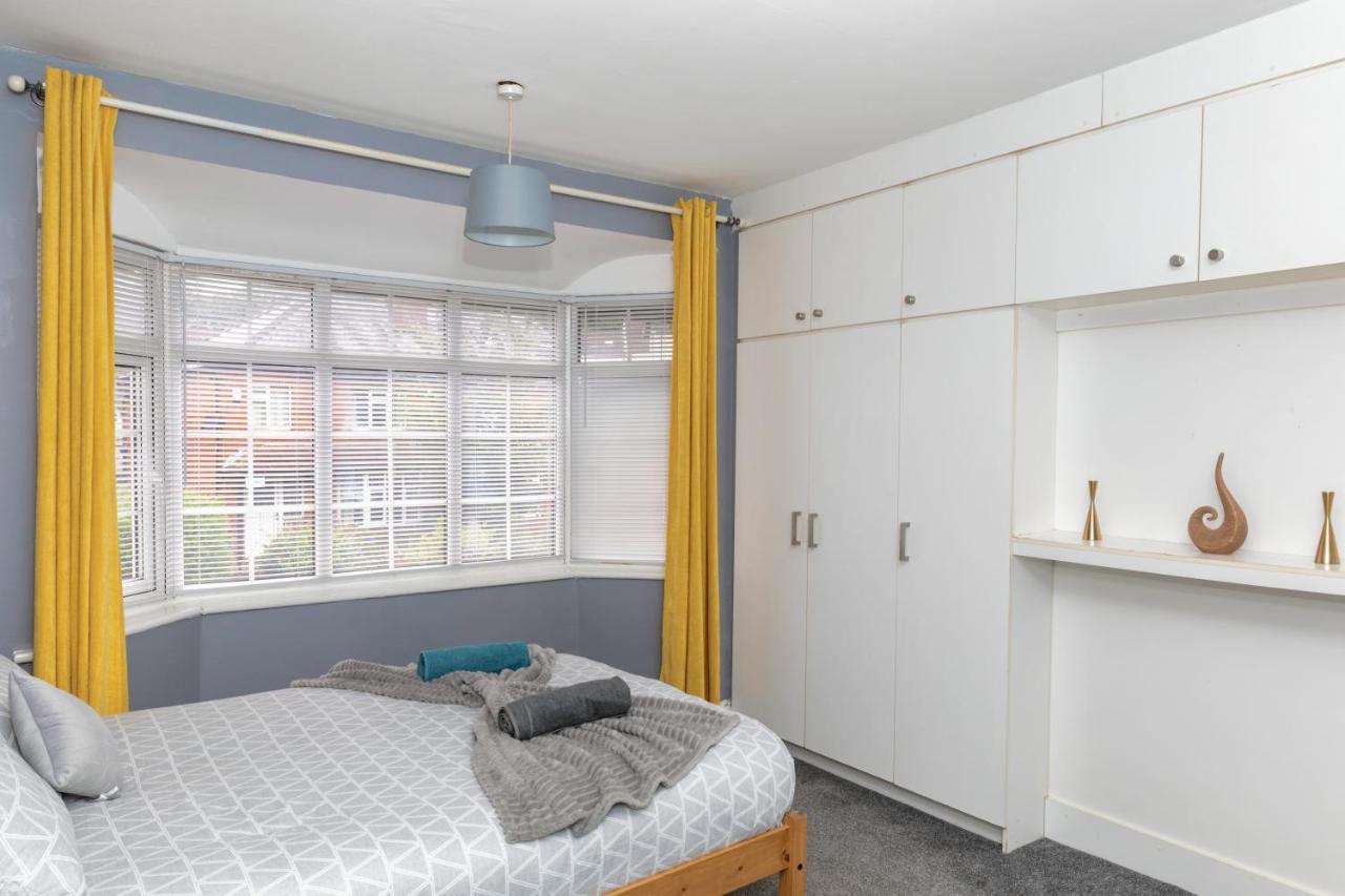 Apartment Leeds Centre Spacious House Free Parking And Wi-fi