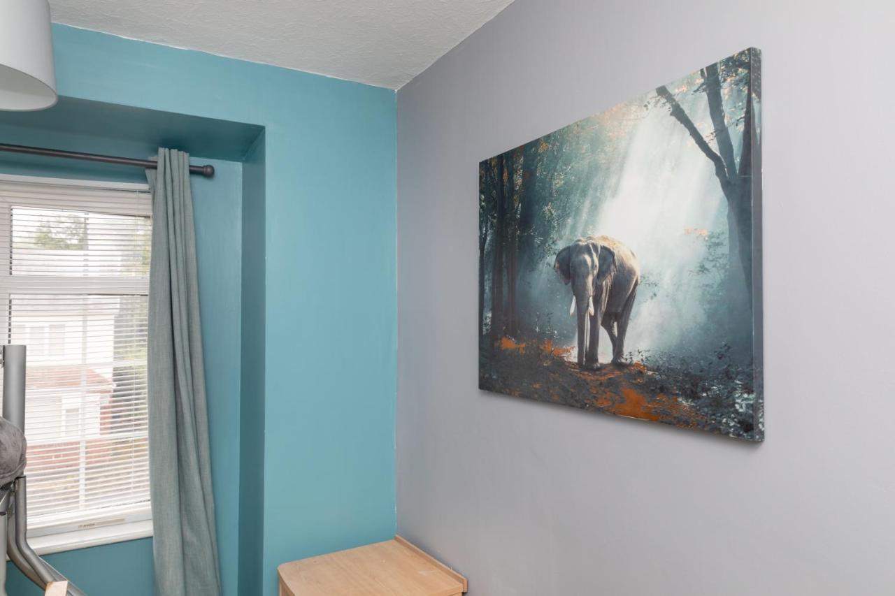 Leeds Centre Spacious House Free Parking And Wi-fi