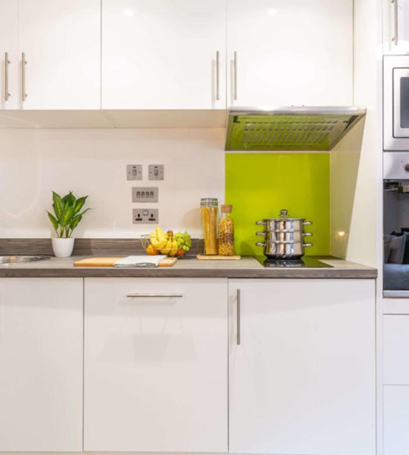 Vibrant Rooms For Students Only, Leeds - Sk Hostel *