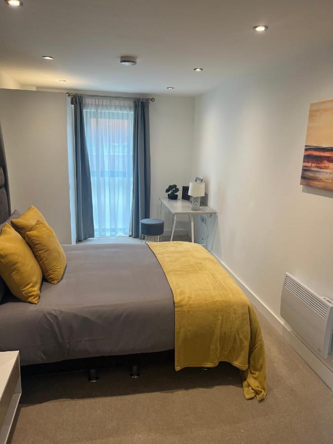 Lovely 2 Bed In Leeds Centre Apartment