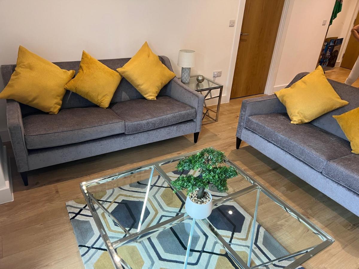 Lovely 2 Bed In Leeds Centre Apartment