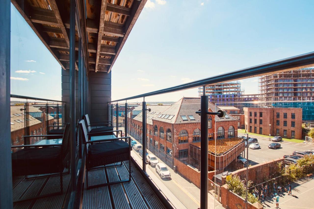 King Deluxe Large Balcony& Free Parking! Apartment Leeds (West Yorkshire)