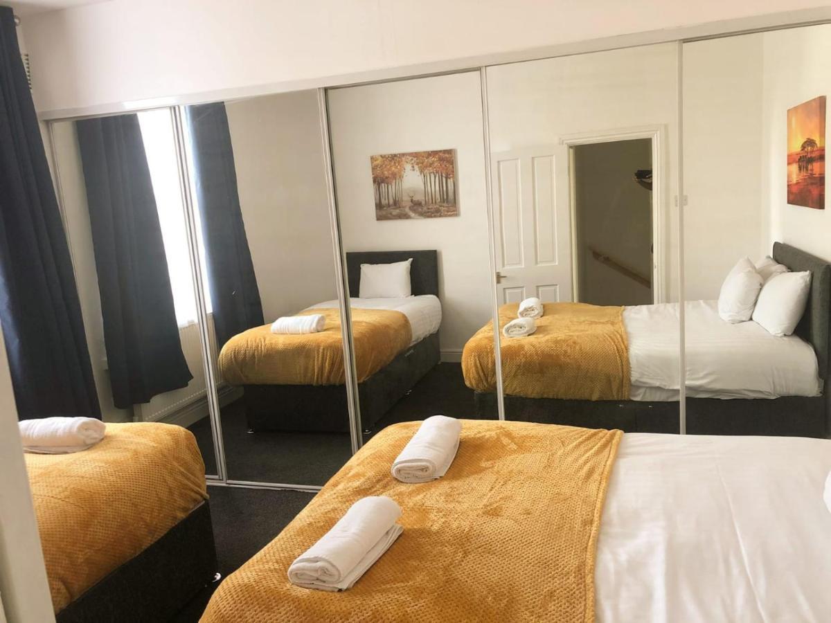 Holiday home Spacious 3 Bedroom House Sleep 6 *