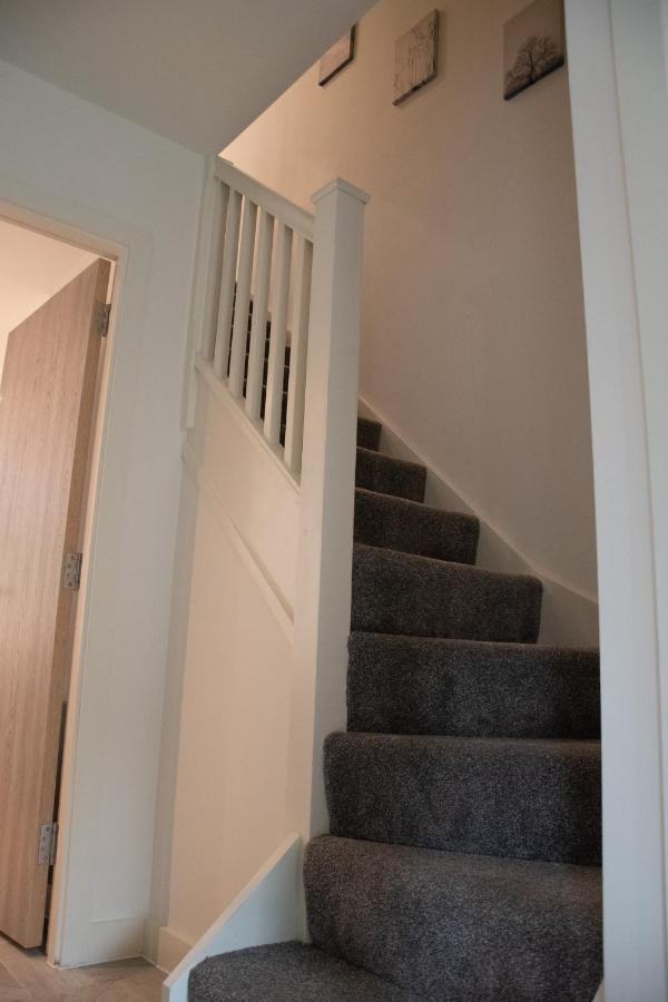 Apartment Bv Luxury 3 Bedroom Townhouse At Bed Cliff Oaks Leeds (West Yorkshire)