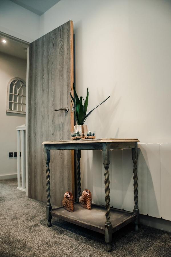 Bv Luxury 3 Bedroom Townhouse At Bed Cliff Oaks Leeds (West Yorkshire)
