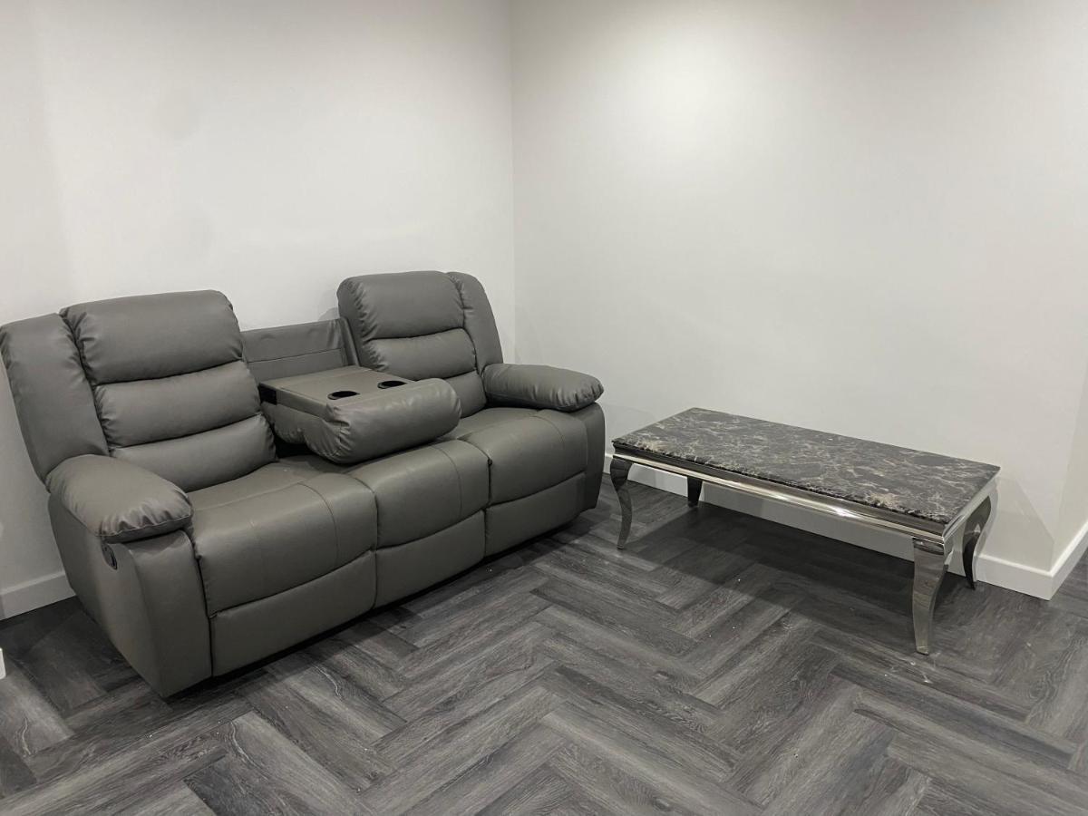 Entire Luxury Leeds Holiday home *