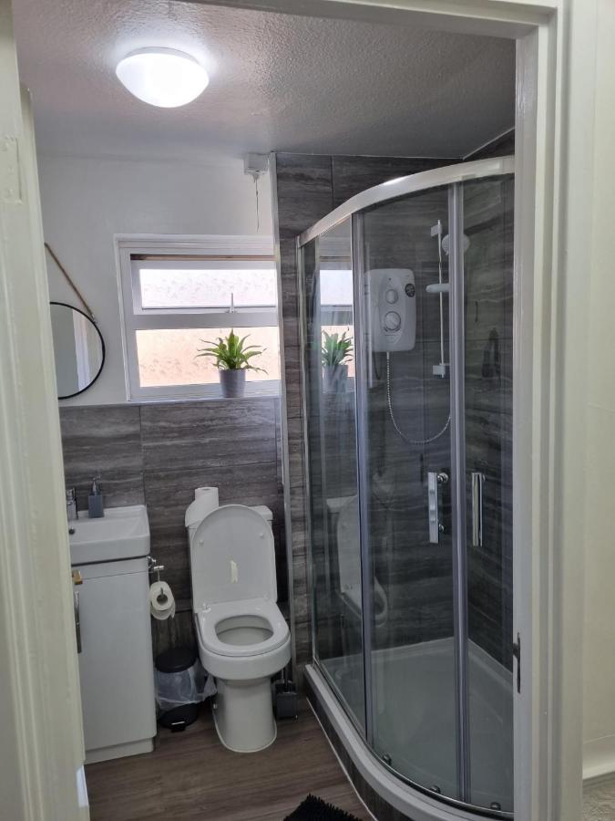 Guest house Modern & Elegant W/ Netflix And Parking Leeds (West Yorkshire)