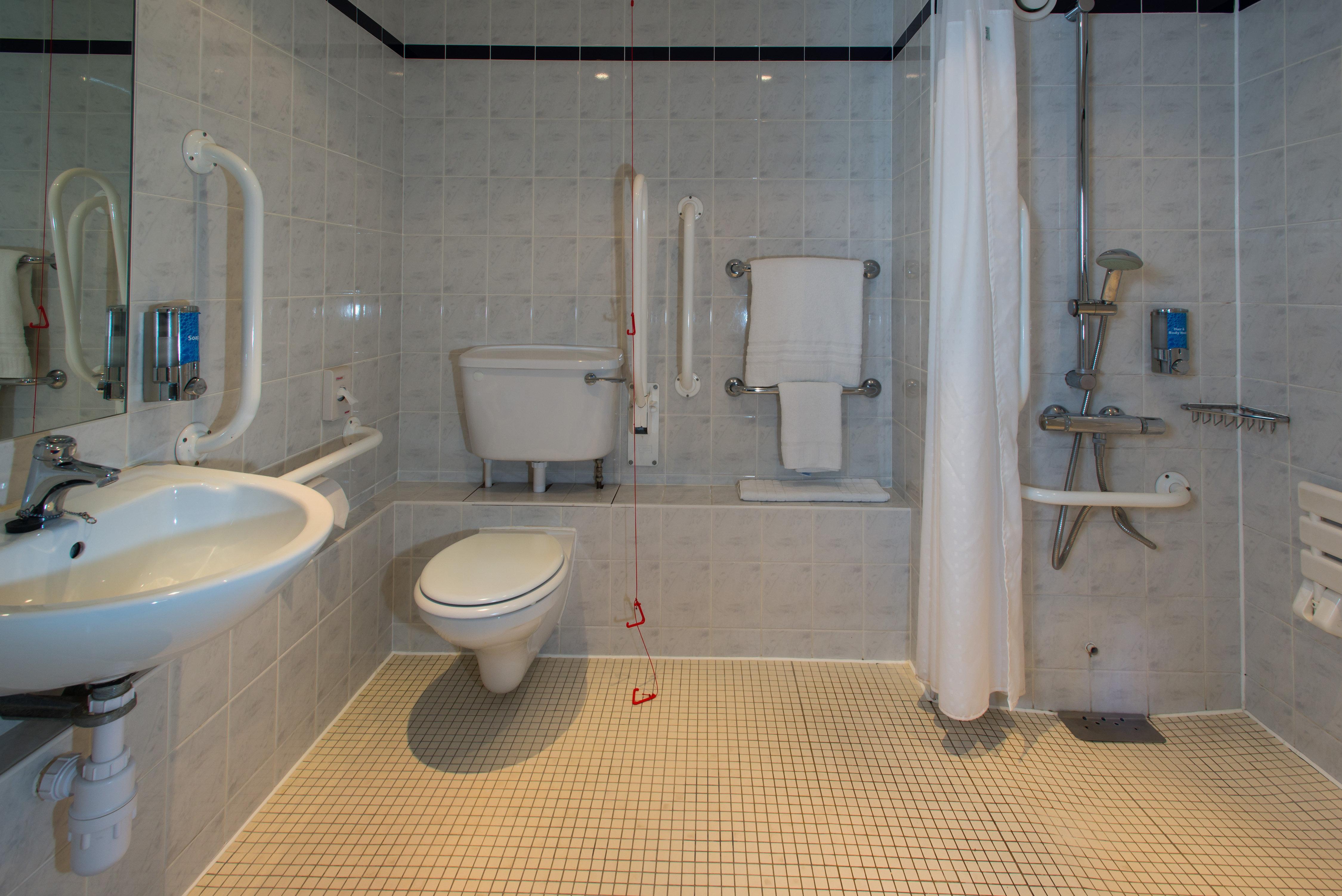 Hotel Express Centre By Ihg 3*