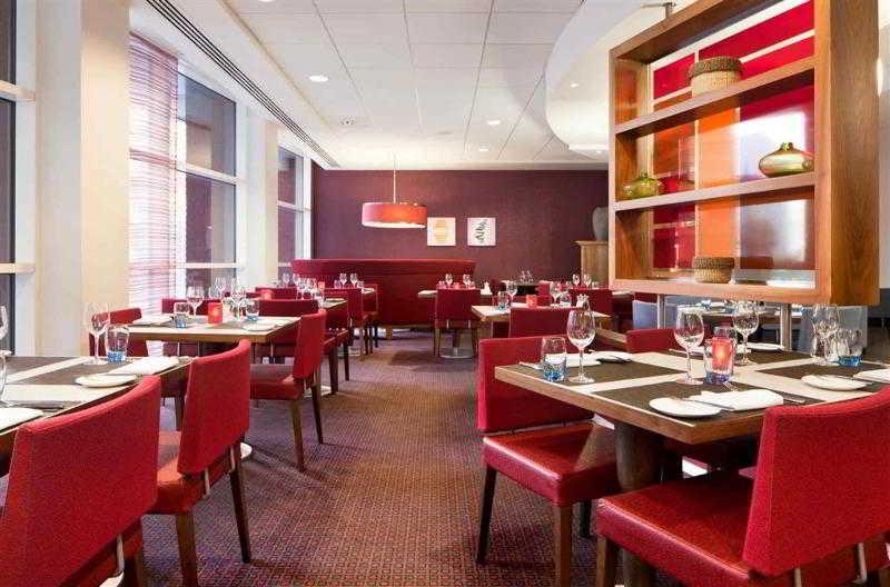 Novotel Leeds Centre 4*