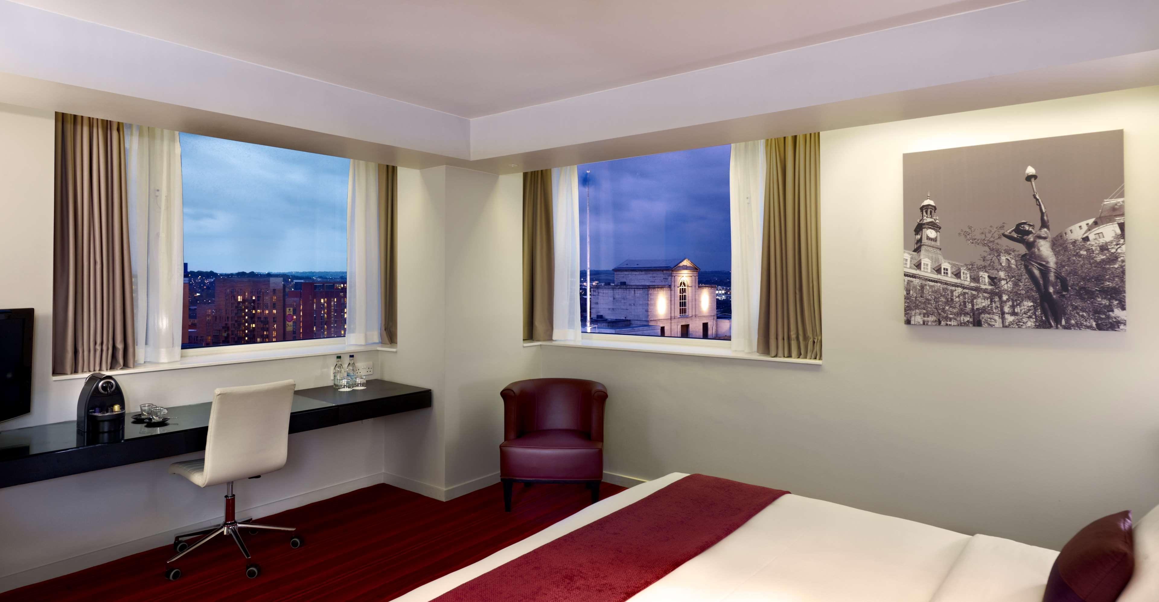 Park Plaza Leeds 4*