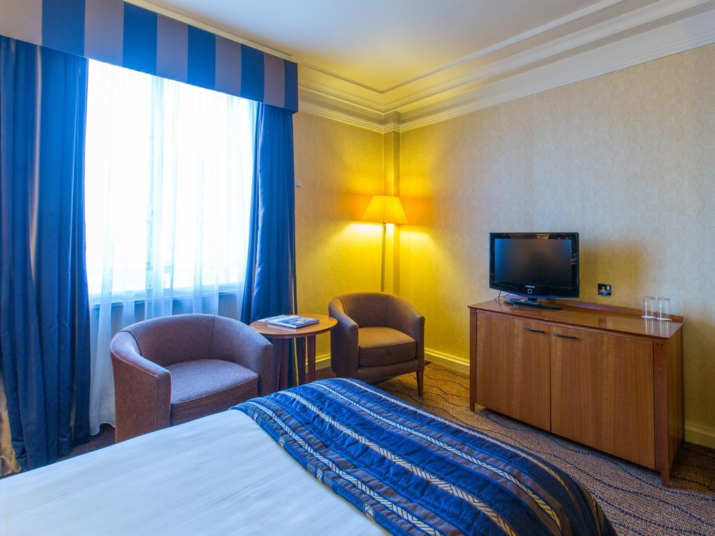 The Queens 4* Leeds (West Yorkshire)