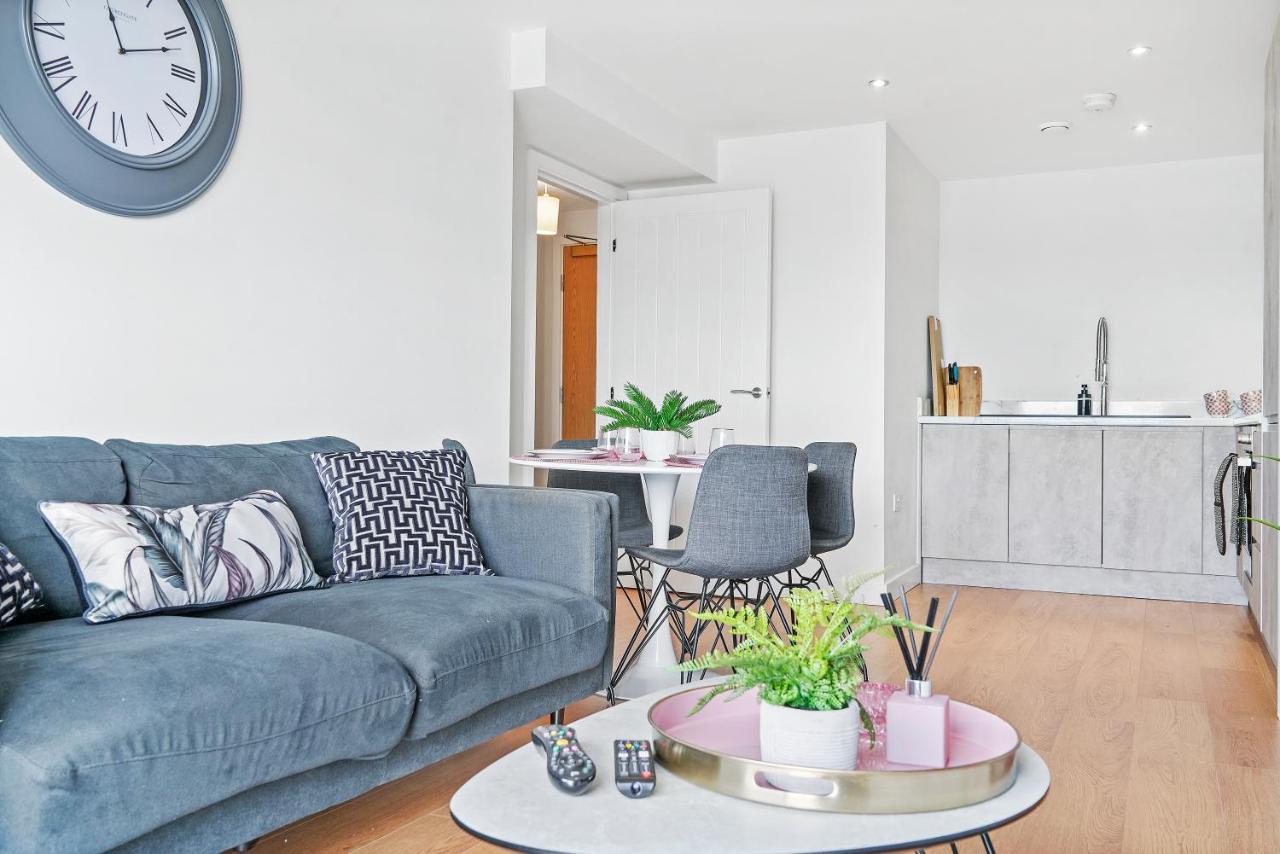Apartment Stunning 2 Bedroom Leeds (West Yorkshire)