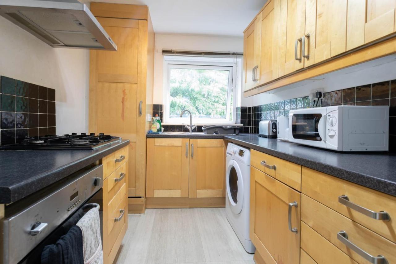 Hanifa Place Leeds (West Yorkshire)