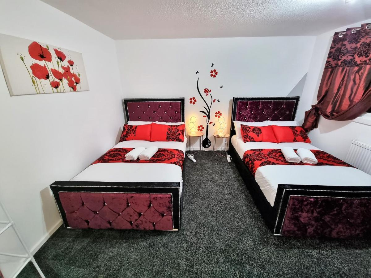 *10or* Setup For Your Relaxed & Amazing + Free Parking + Free Fast Wifi * Holiday home *