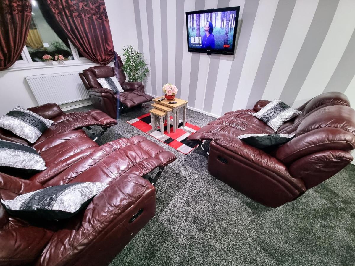 *10or* Setup For Your Relaxed & Amazing + Free Parking + Free Fast Wifi * Holiday home