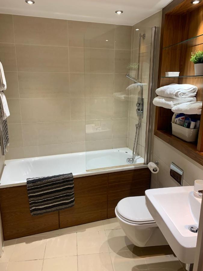 Apartment 2 Bed In Granary Wharf Leeds