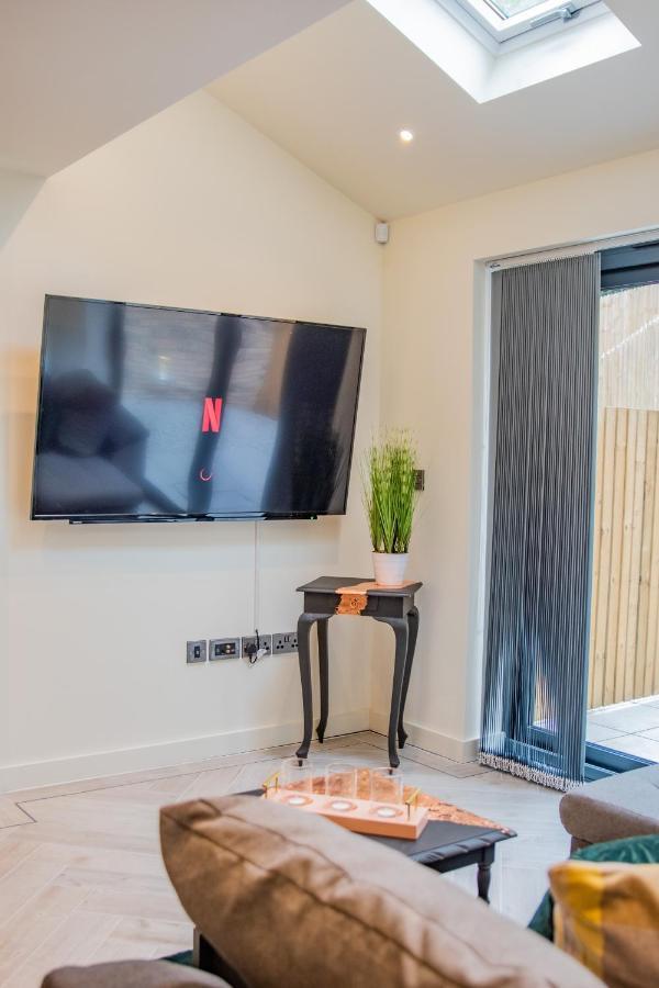 Bv Comfy Spacious 3 Bedroom Townhouse At One Cliff Oak Leeds Perfect For Contractors Apartment
