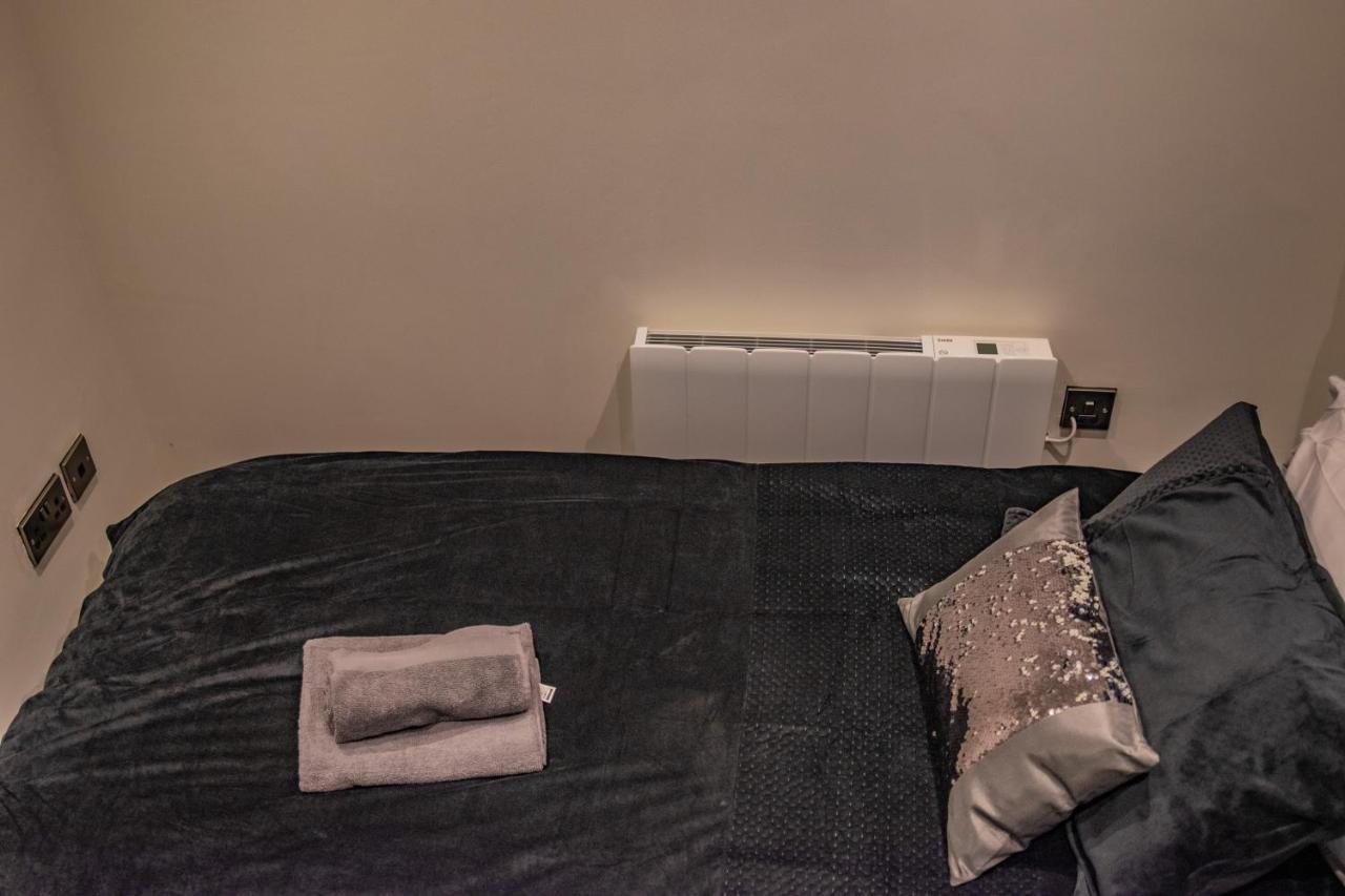 Bv Comfy Spacious 3 Bedroom Townhouse At One Cliff Oak Leeds Perfect For Contractors Apartment