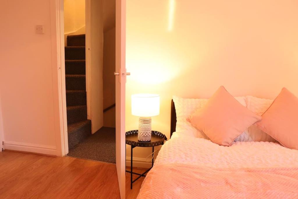 Apartment Cozy Family With Free Parking And Wifi *
