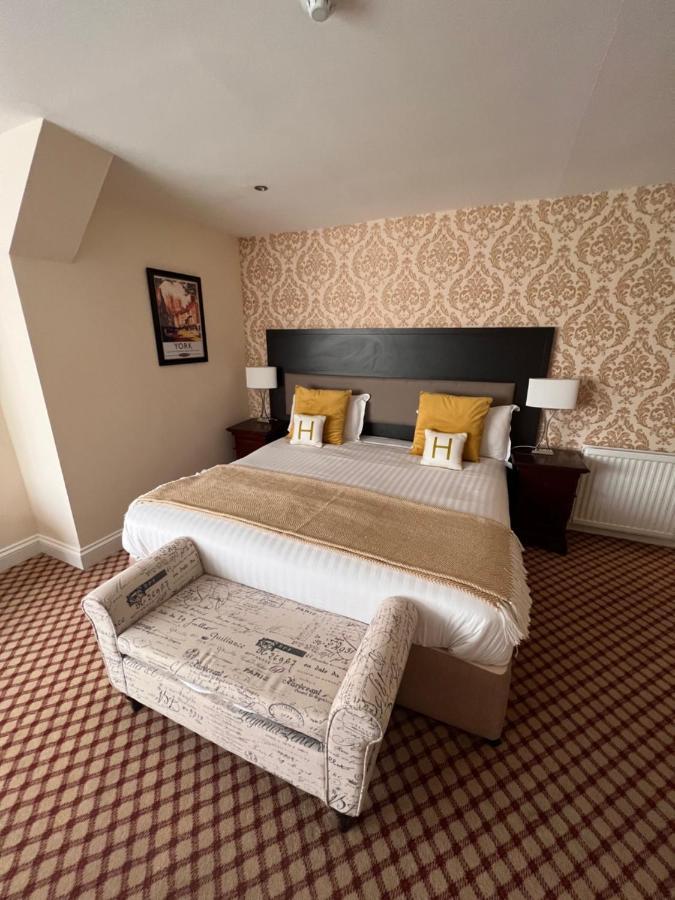 Haley's 3* Leeds (West Yorkshire)