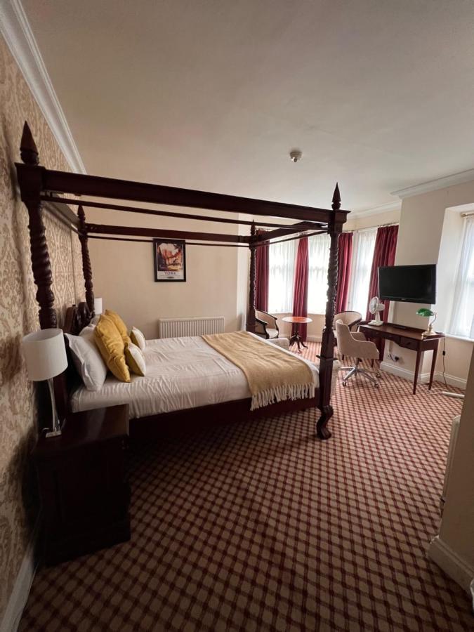 Haley's Leeds (West Yorkshire)