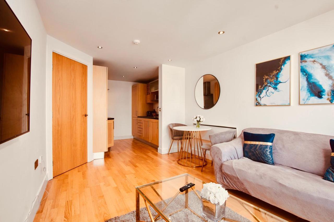 Primedoorstep Deluxe Apt, River Canal View& Free Parking! * Leeds (West Yorkshire)