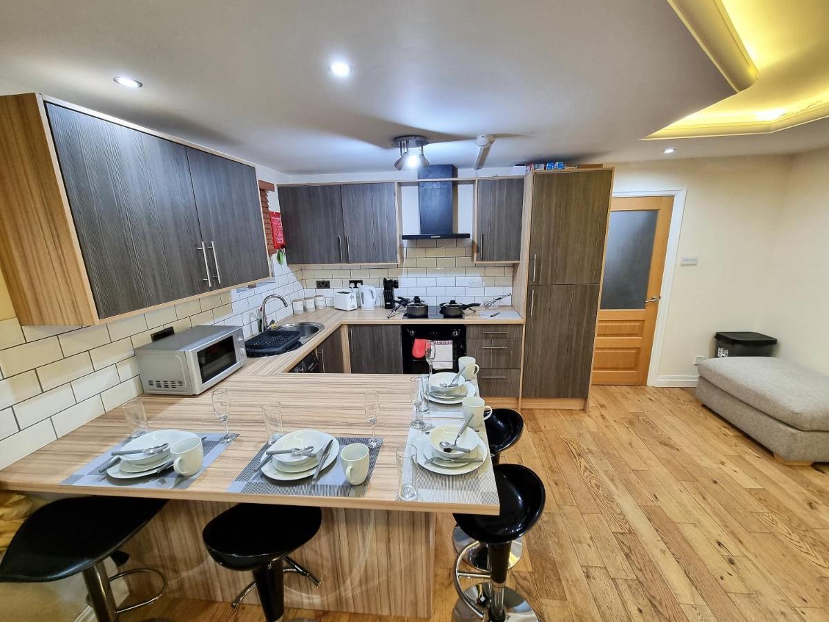 *f43nh* Setup For Your Relaxed & Cosy + Free Parking + Free Fast Wifi * Apartment Leeds (West Yorkshire)
