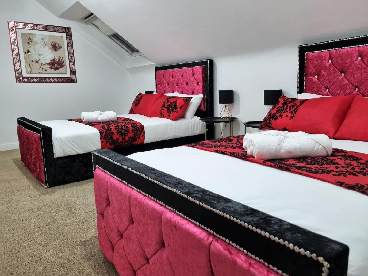 Apartment *f43nh* Setup For Your Relaxed & Cosy + Free Parking + Free Fast Wifi * Leeds (West Yorkshire)