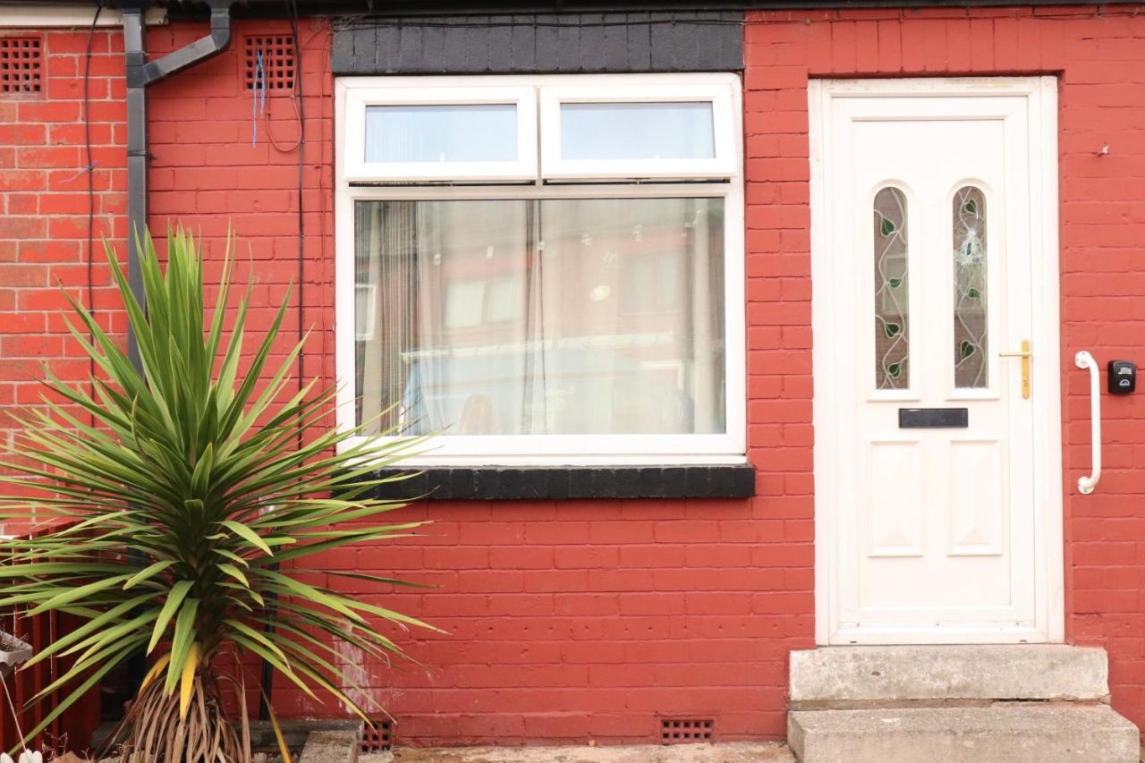 Beautiful With Free Parking And Wifi Apartment *