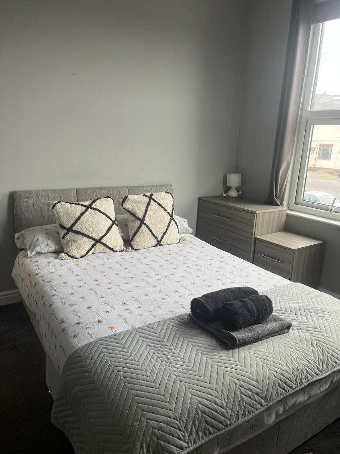 One Of A Kind 4 Bed Leeds (West Yorkshire)
