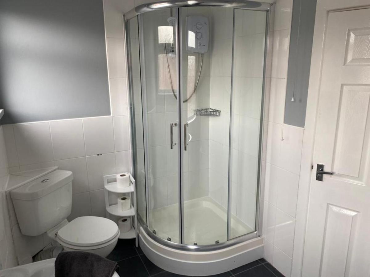 Cheerful 3 Bedroom Townhouse Holiday home Leeds (West Yorkshire)