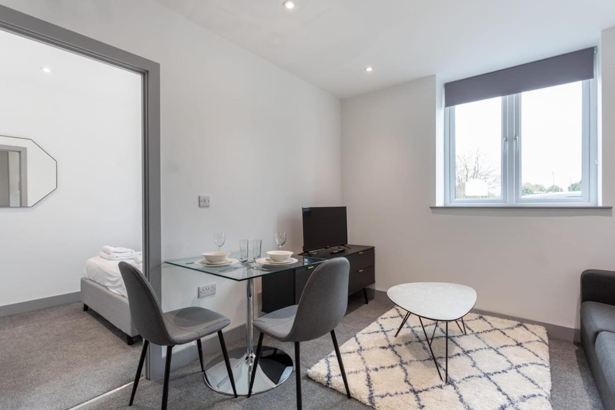 Lovely 1 Bedroom Apartment