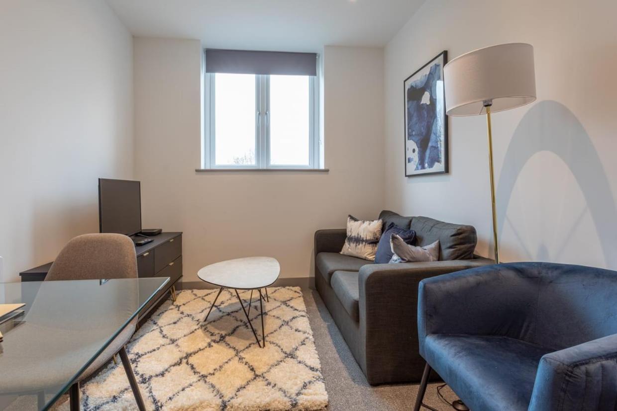 Fantastic 1 Bedroom *