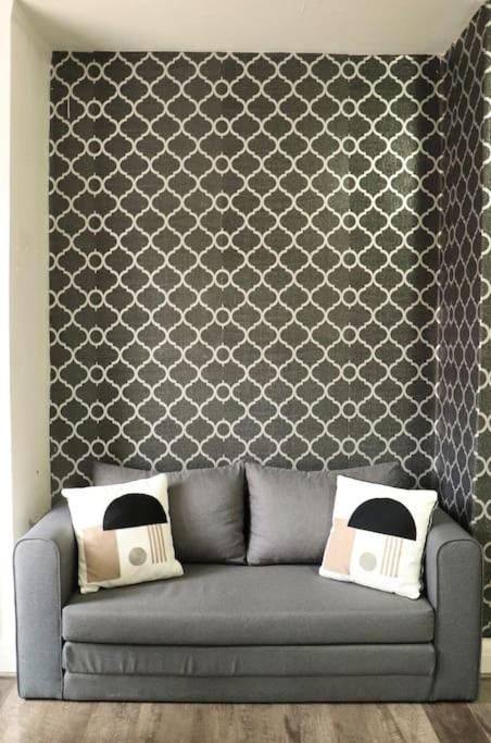 Apartment Beautiful With Free Parking And Wifi *