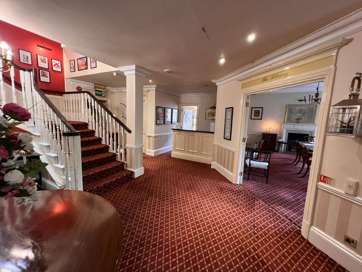 Haley's 3* Leeds (West Yorkshire)