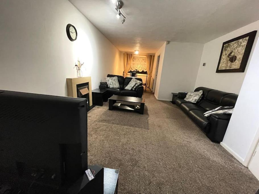 Holiday home Princess 3 Bedroom House + Offstreet Parking +wifi *