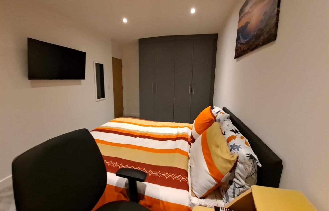 Homestay Modern Bedrooms In A House