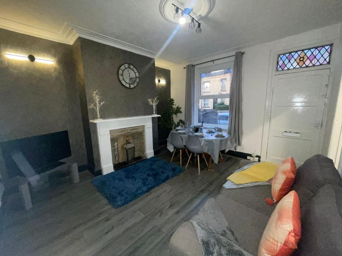Ashton House Holiday home
