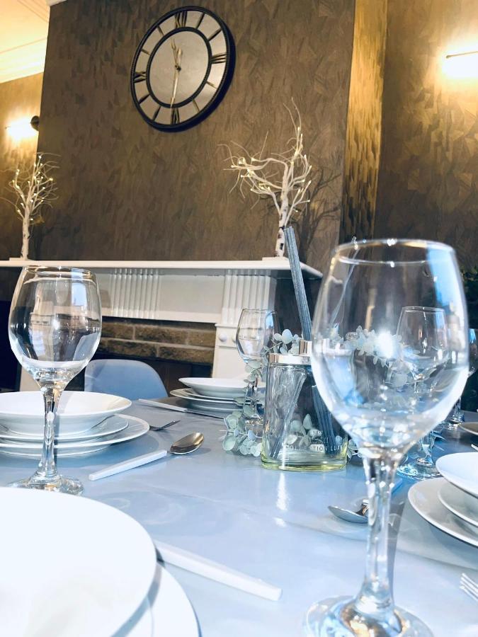 Ashton House Holiday home Leeds (West Yorkshire)