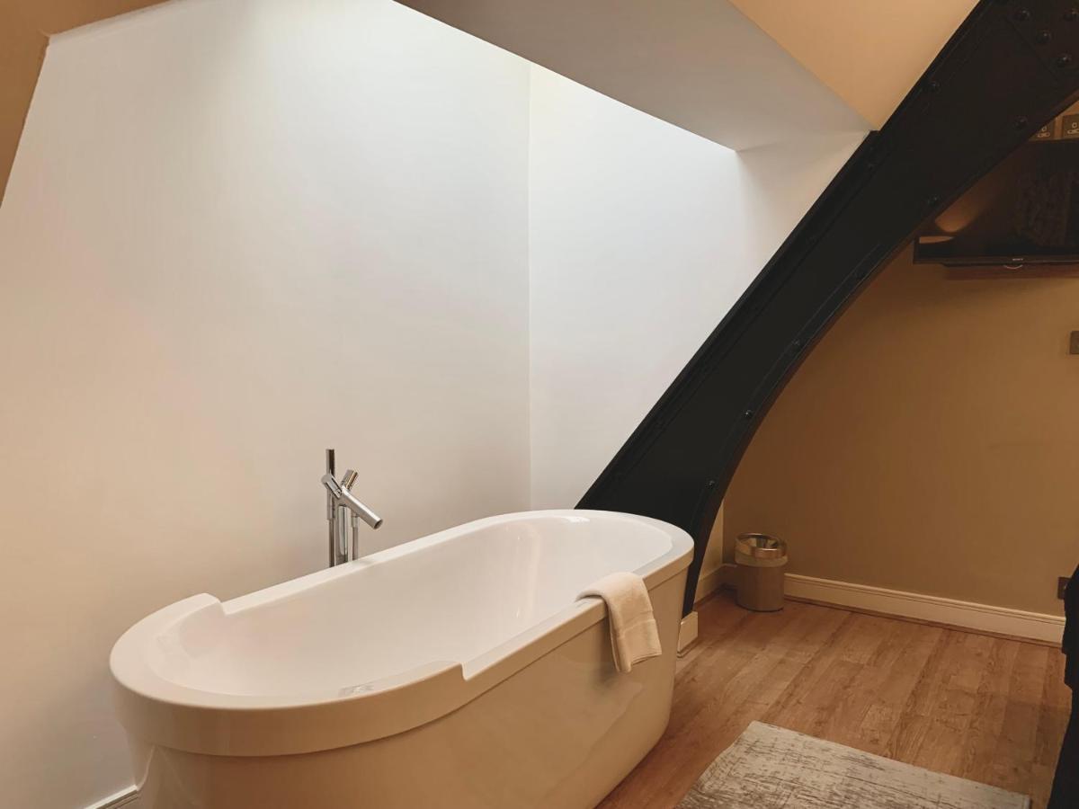 Quebecs Luxury Aparthotel Leeds (West Yorkshire)