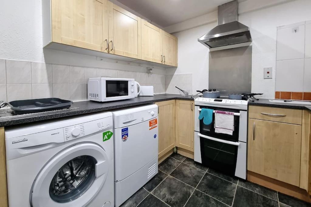 *f1*gh* Setup For Your Relaxed & Amazing + Free Parking + Free Fast Wifi * Apartment *