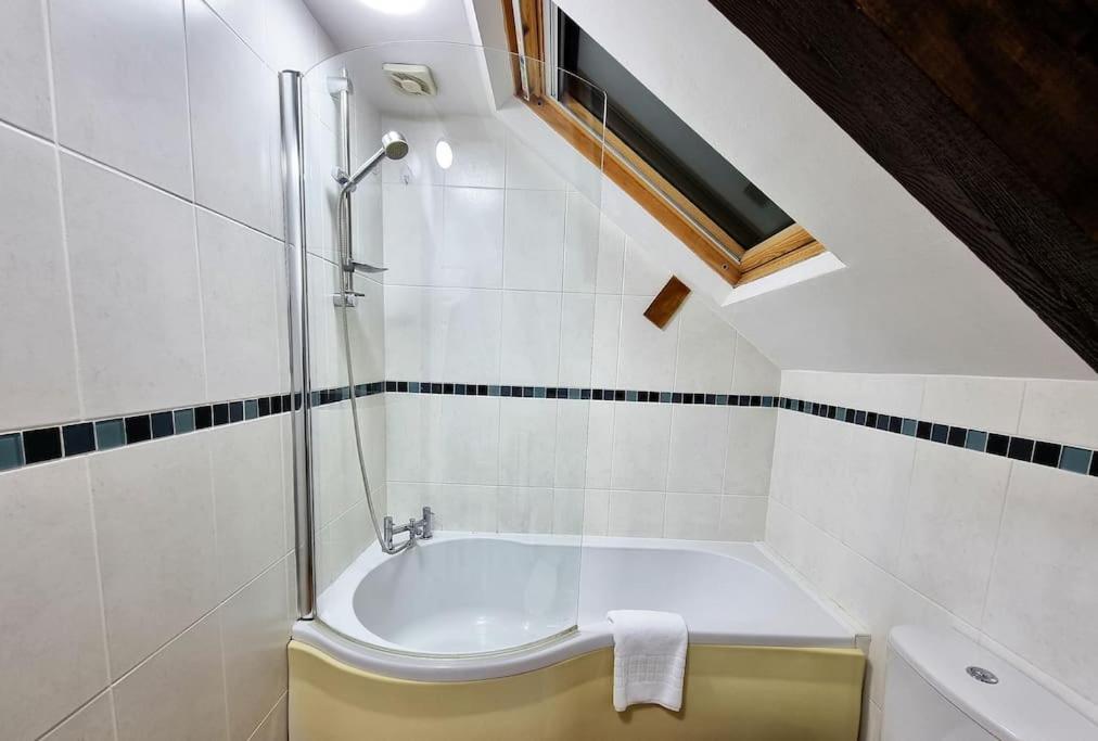 *f1*gh* Setup For Your Relaxed & Amazing + Free Parking + Free Fast Wifi * Apartment *