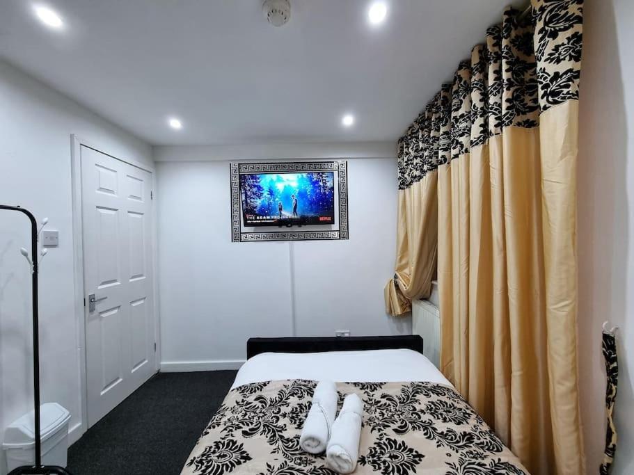 *f1*gh* Setup For Your Relaxed & Amazing + Free Parking + Free Fast Wifi * Apartment Leeds (West Yorkshire)